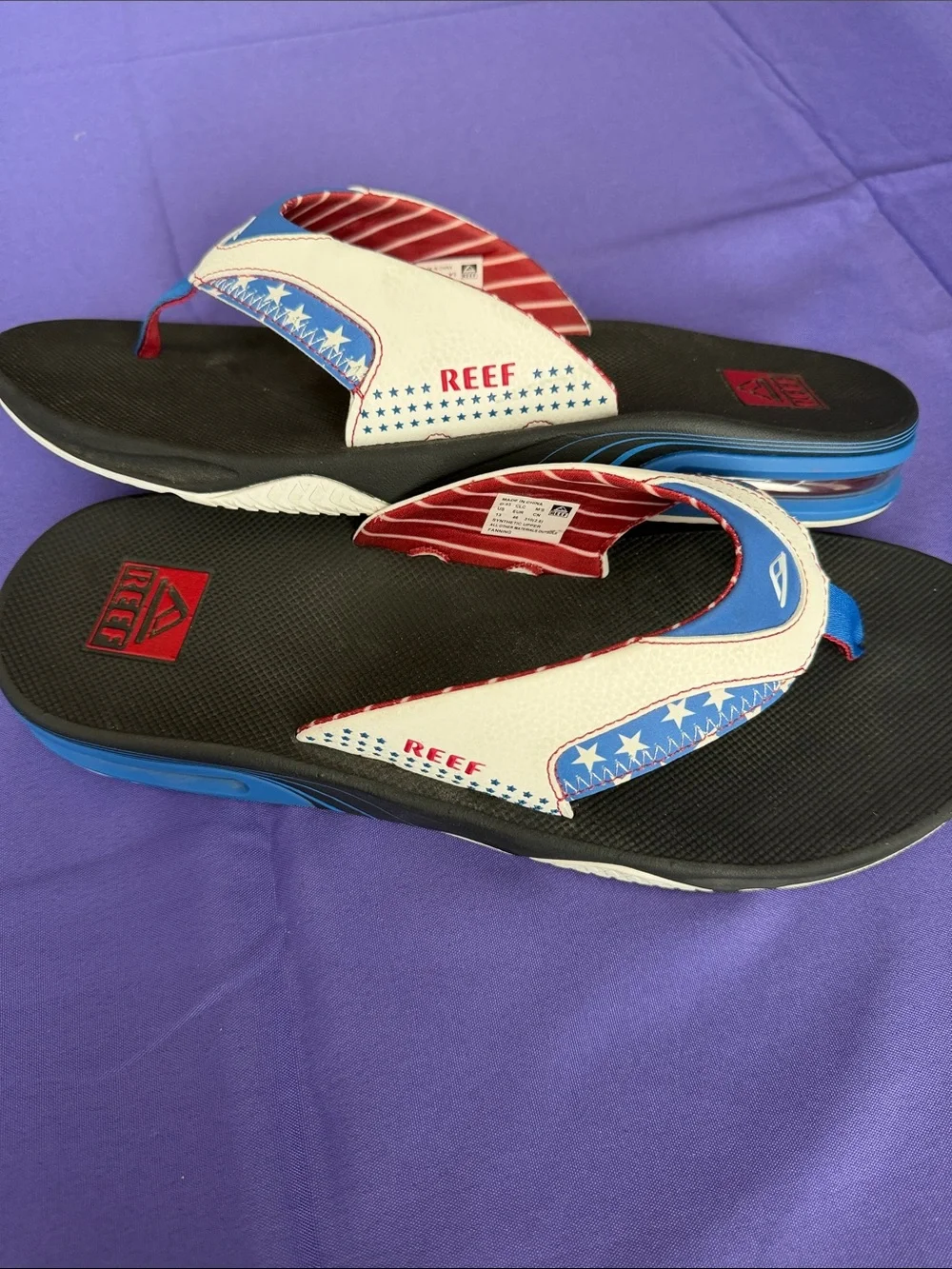 Reef Men’s Fanning Flip Flops W/Bottle Opener Size 13 Red White and Blue